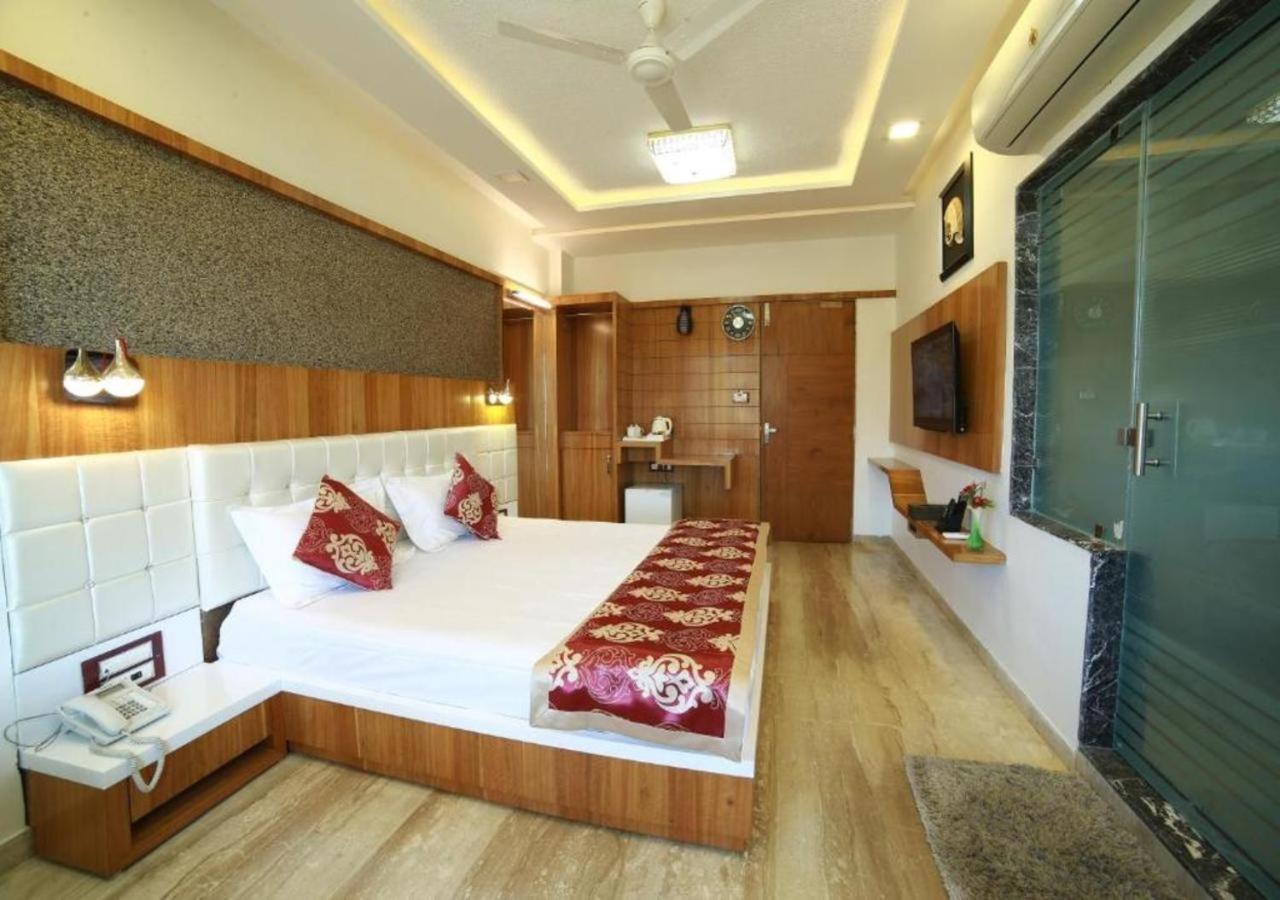 Hotel Sheratone Mount Abu Bilik gambar